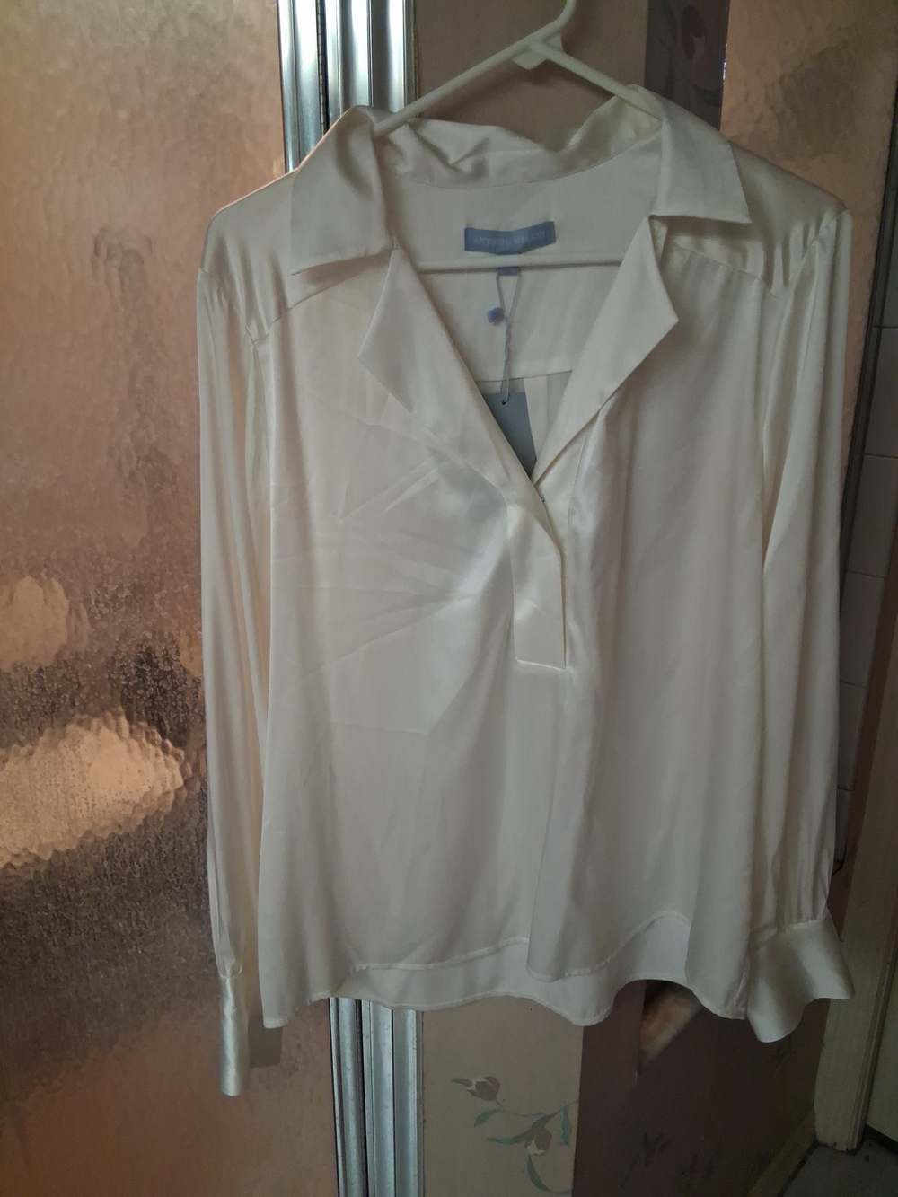 NWT ANTONIO MELANI White Violet Silk BF BLOUSE Vneck Large